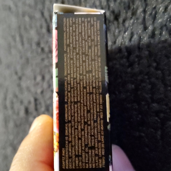 Anna Sui Lip Color R - Picture 5 of 8